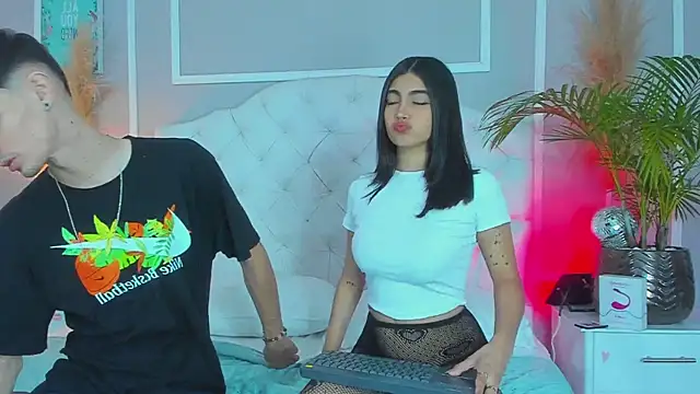 Snapshot of connor_and_angel chatting on March 2025 01:19:02 PM connor and angel online show from March 2025 01:19:02 PM