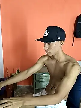 matteo rivas online show from January 2025 02:02:02 PM