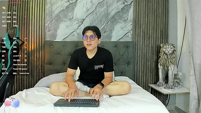 vanilla hot online show from March 2025 07:23:01 PM