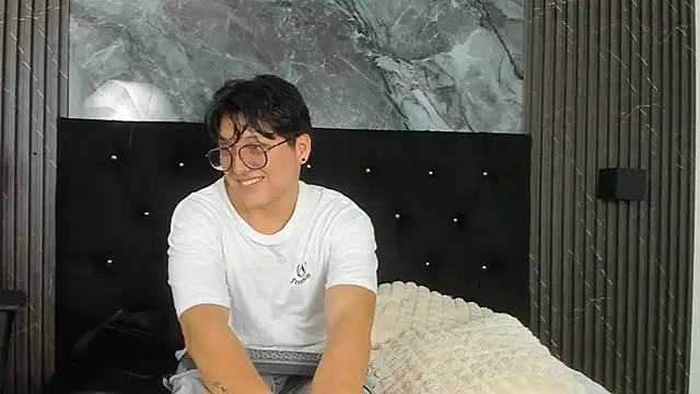 vanilla hot online show from March 2025 01:17:02 PM