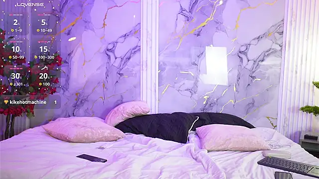 vanilla hot online show from September 2025 07:39:02 PM