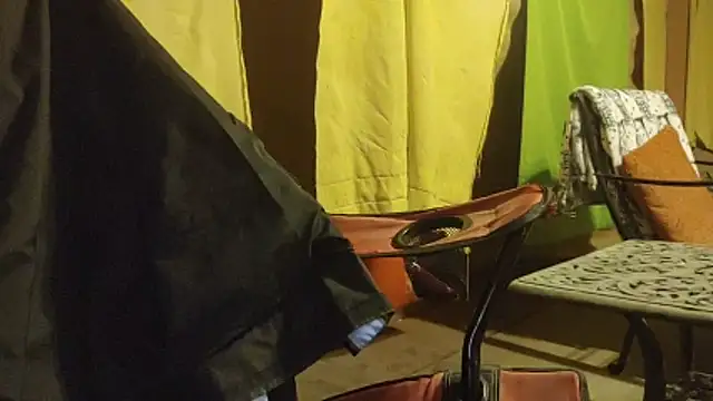 Snapshot of bwcbeat83 chatting on January 2026 01:43:02 AM bwcbeat83 online show from January 2026 01:43:02 AM