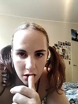 courtneycux online show from January 2025 07:04:02 AM