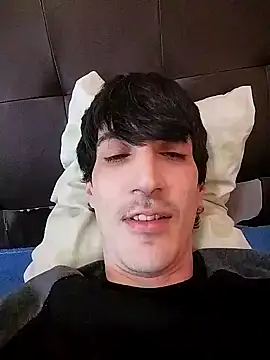 Snapshot of moutt99 chatting on January 2025 01:54:01 PM moutt99 online show from January 2025 01:54:01 PM