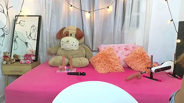 SERAFINA  online show from October 2025 01:40:02 PM