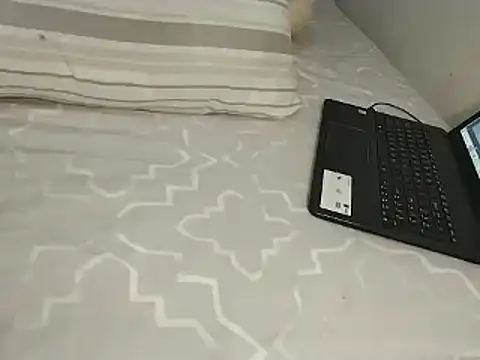 Chandy012 online show from November 2025 01:13:01 PM