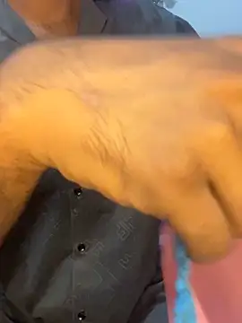 Snapshot of DrinkLikeFish chatting on March 2025 03:13:02 PM DrinkLikeFish online show from March 2025 03:13:02 PM