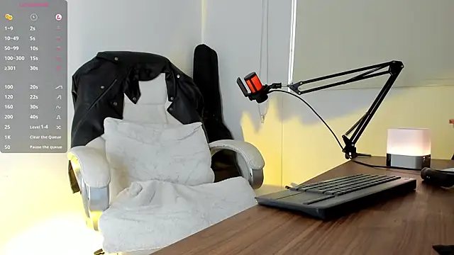 Snapshot of Fraannco chatting on March 2025 10:42:01 PM Fraannco online show from March 2025 10:42:01 PM