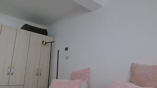 Andrewine89 online show from November 2025 09:02:02 PM