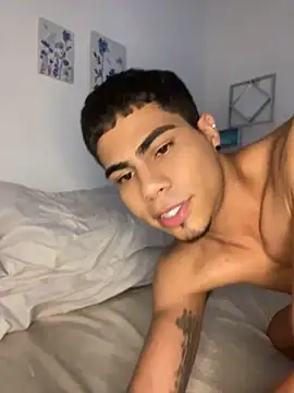 Snapshot of Dannytwinksxxx chatting on June 2026 10:41:02 PM Dannytwinksxxx online show from June 2026 10:41:02 PM