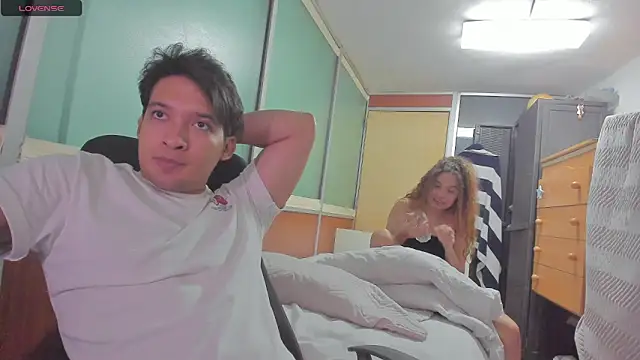 Snapshot of RagnarLothbrokXX chatting on February 2025 11:42:01 PM RagnarLothbrokXX online show from February 2025 11:42:01 PM