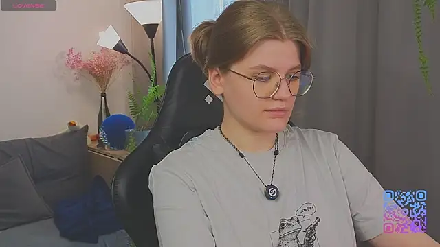  JessieVibes online show from July 2026 02:01:01 PM