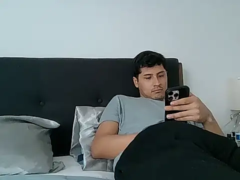 PerroDemonioHot online show from February 2026 10:08:02 PM