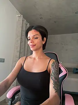 Snapshot of Rosariolovex chatting on January 2025 04:41:01 PM Rosariolovex online show from January 2025 04:41:01 PM