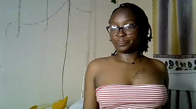 Vprettieeer online show from January 2025 12:13:01 AM