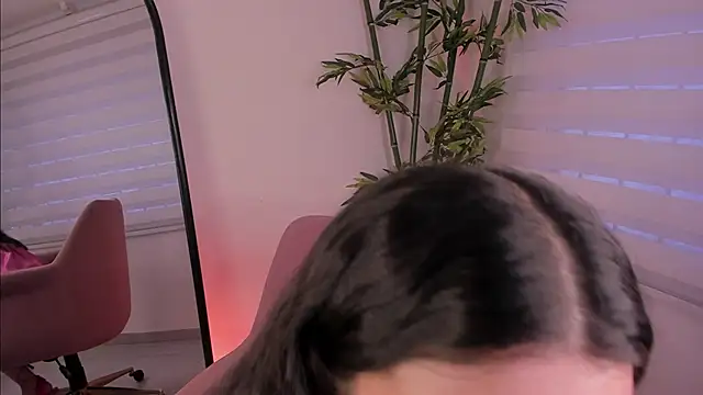 hannah brady online show from January 2025 09:07:01 PM