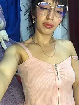 Snapshot of MiaFlamesxxx chatting on January 2025 11:54:01 PM MiaFlamesxxx online show from January 2025 11:54:01 PM