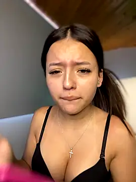 Snapshot of Sofia18_pinkk chatting on November 2025 07:59:02 PM Sofia18 pinkk online show from November 2025 07:59:02 PM