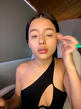 Snapshot of Sofia18_pinkk chatting on December 2025 08:59:02 PM Sofia18 pinkk online show from December 2025 08:59:02 PM