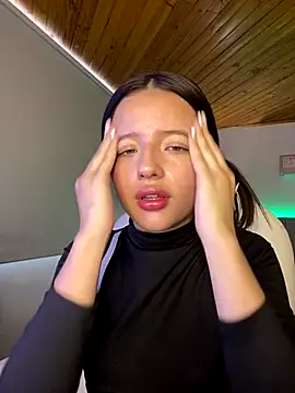 Snapshot of Sofia18_pinkk chatting on December 2025 08:39:01 PM Sofia18 pinkk online show from December 2025 08:39:01 PM