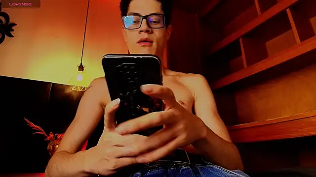 Snapshot of wolfandsky chatting on October 2025 11:45:02 AM wolfandsky online show from October 2025 11:45:02 AM