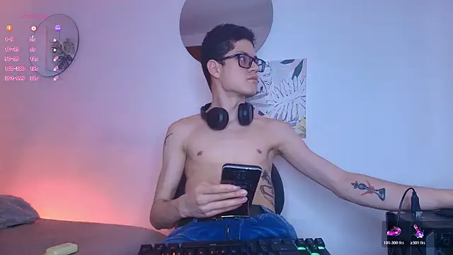 wolfandsky online show from March 2026 12:01:01 PM