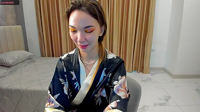 SusannJohnson online show from November 2025 12:20:02 AM