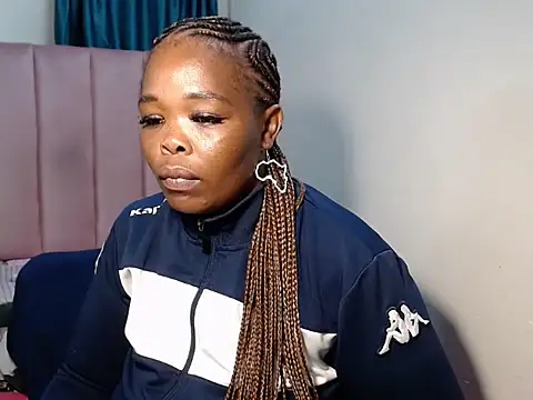 Hazel-nutt online show from March 2025 06:36:01 AM