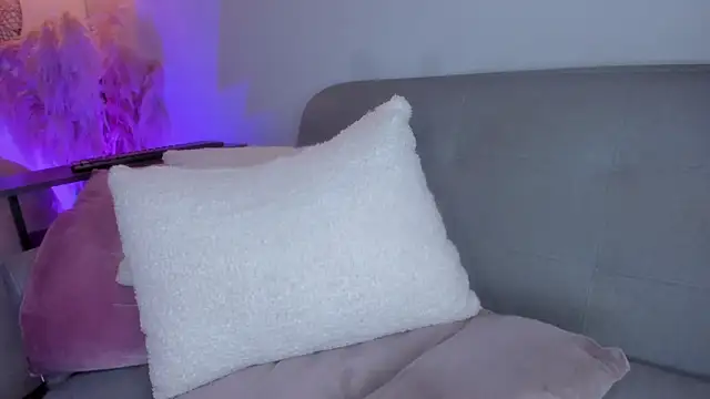 cutte hanna18 online show from February 2025 03:29:01 AM