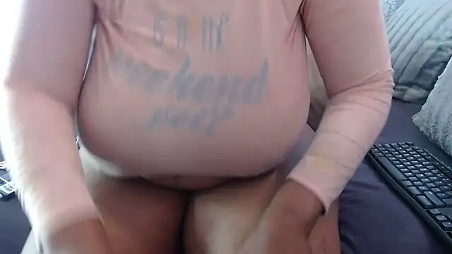 BUBBLYBUNNYxx online show from December 2025 07:28:01 AM