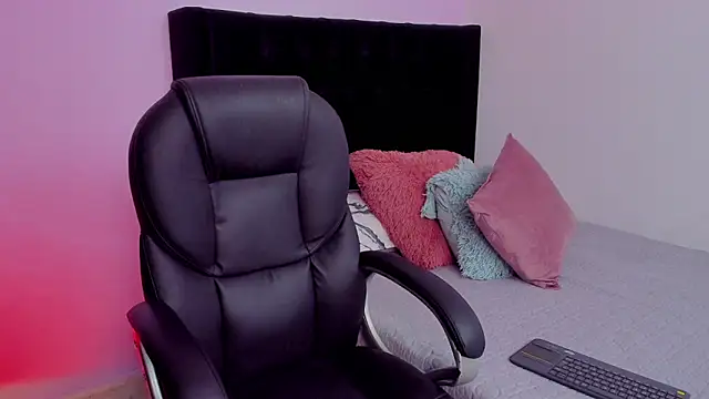 Paulina Lopezz online show from March 2026 08:38:01 PM