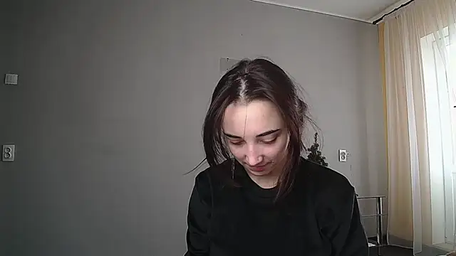 Eva Gloryy online show from February 2025 01:11:02 PM