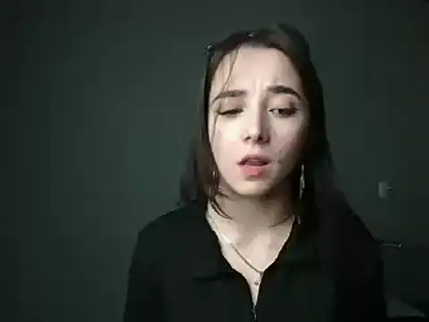 Eva Gloryy online show from March 2025 09:42:02 PM