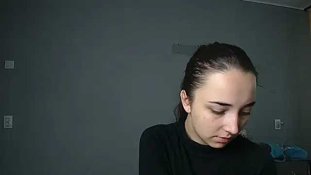 Eva Gloryy online show from September 2025 09:13:02 AM