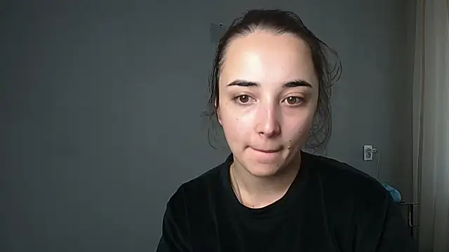 Eva Gloryy online show from October 2025 11:22:01 AM