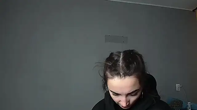 Eva Gloryy online show from December 2025 11:08:02 AM