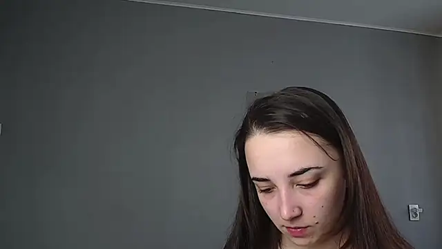 Eva Gloryy online show from March 2026 09:37:01 AM