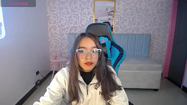 Snapshot of kassandra_ch_ chatting on January 2025 04:43:02 PM kassandra ch online show from January 2025 04:43:02 PM