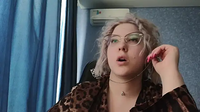 HotBrandyX online show from April 2026 08:30:01 AM