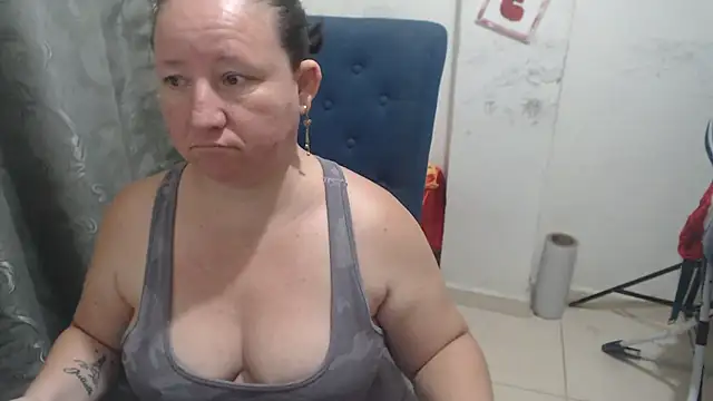 Snapshot of Yohis_Kiut25 chatting on July 2026 05:04:02 AM Yohis Kiut25 online show from July 2026 05:04:02 AM
