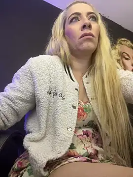 Snapshot of viktoria_davis_ chatting on October 2025 10:59:02 PM viktoria davis online show from October 2025 10:59:02 PM