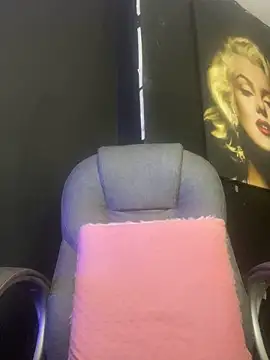 Snapshot of viktoria_davis_ chatting on October 2025 12:58:01 AM viktoria davis online show from October 2025 12:58:01 AM