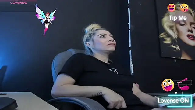 Snapshot of viktoria_davis_ chatting on November 2025 11:04:02 PM viktoria davis online show from November 2025 11:04:02 PM