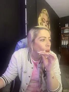 Snapshot of viktoria_davis_ chatting on November 2025 11:49:02 PM viktoria davis online show from November 2025 11:49:02 PM