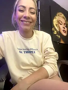 Snapshot of viktoria_davis_ chatting on November 2025 12:42:01 AM viktoria davis online show from November 2025 12:42:01 AM