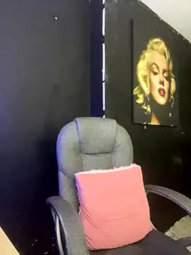 Snapshot of viktoria_davis_ chatting on November 2025 11:54:01 PM viktoria davis online show from November 2025 11:54:01 PM