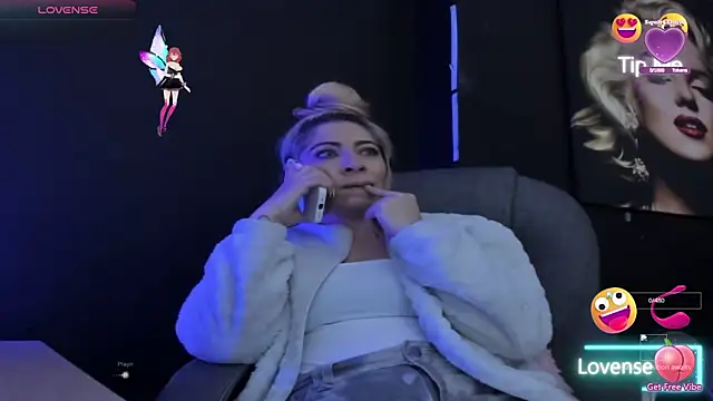 Snapshot of viktoria_davis_ chatting on November 2025 11:04:01 PM viktoria davis online show from November 2025 11:04:01 PM