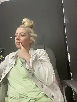 viktoria davis  online show from January 2026 10:24:02 PM