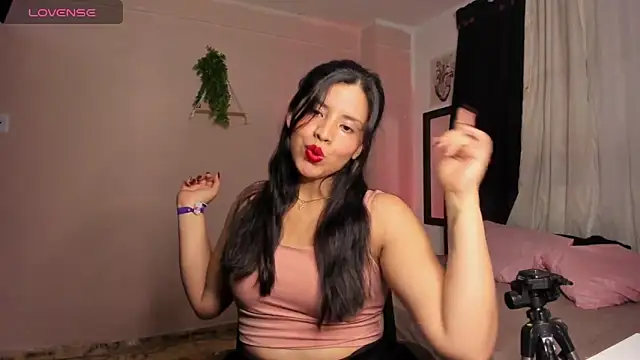 Snapshot of byanabrown chatting on December 2025 03:12:02 AM byanabrown online show from December 2025 03:12:02 AM