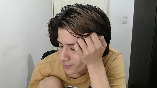 Snapshot of Dha_lia0 chatting on January 2025 04:30:02 AM Dha lia0 online show from January 2025 04:30:02 AM